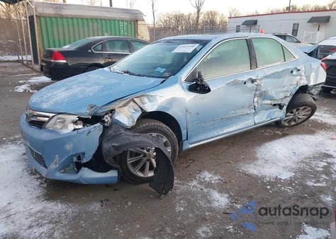 2014 Toyota Camry Xle z USA, uszkodzony, nr VIN 4T4BF1FK6ER367668
